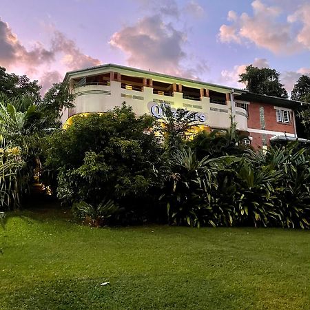 Babinda Quarters Hotel Екстериор снимка