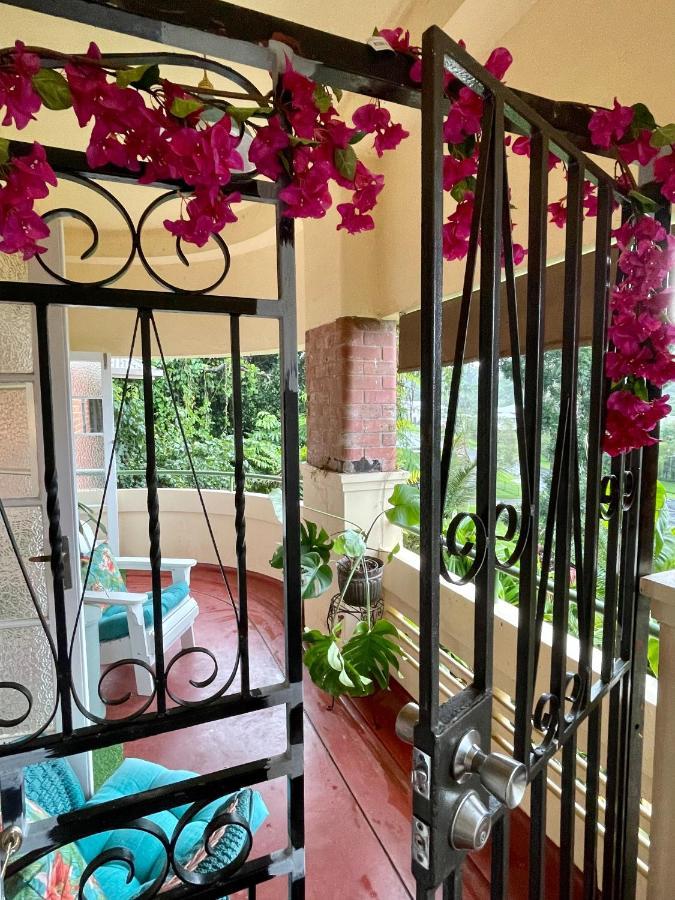 Babinda Quarters Hotel Екстериор снимка