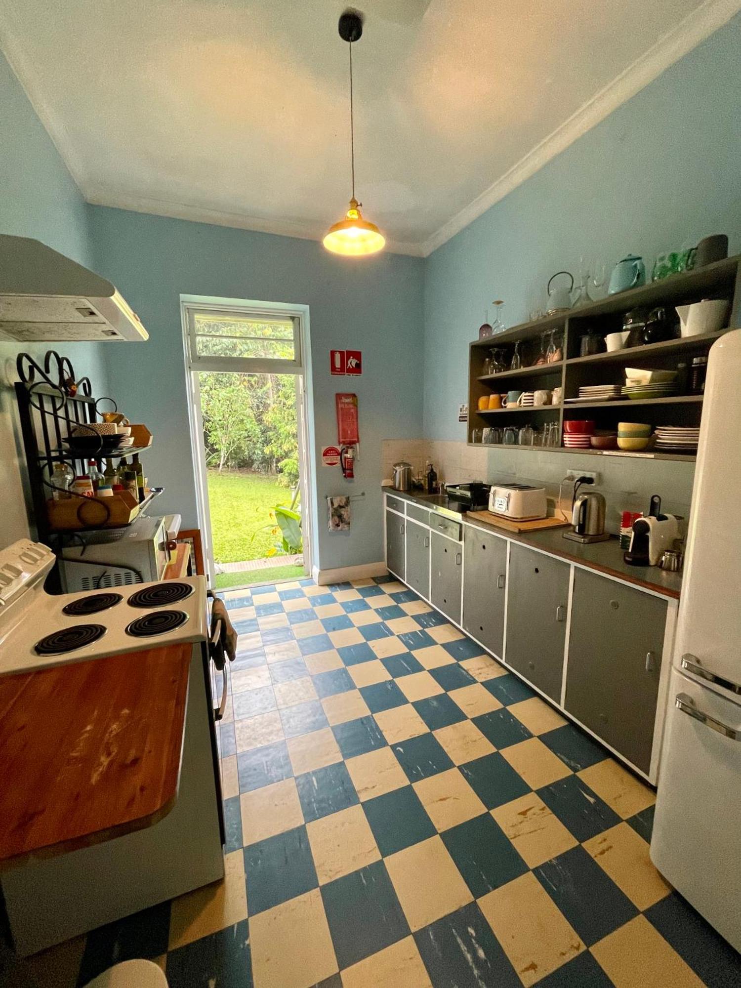 Babinda Quarters Hotel Екстериор снимка