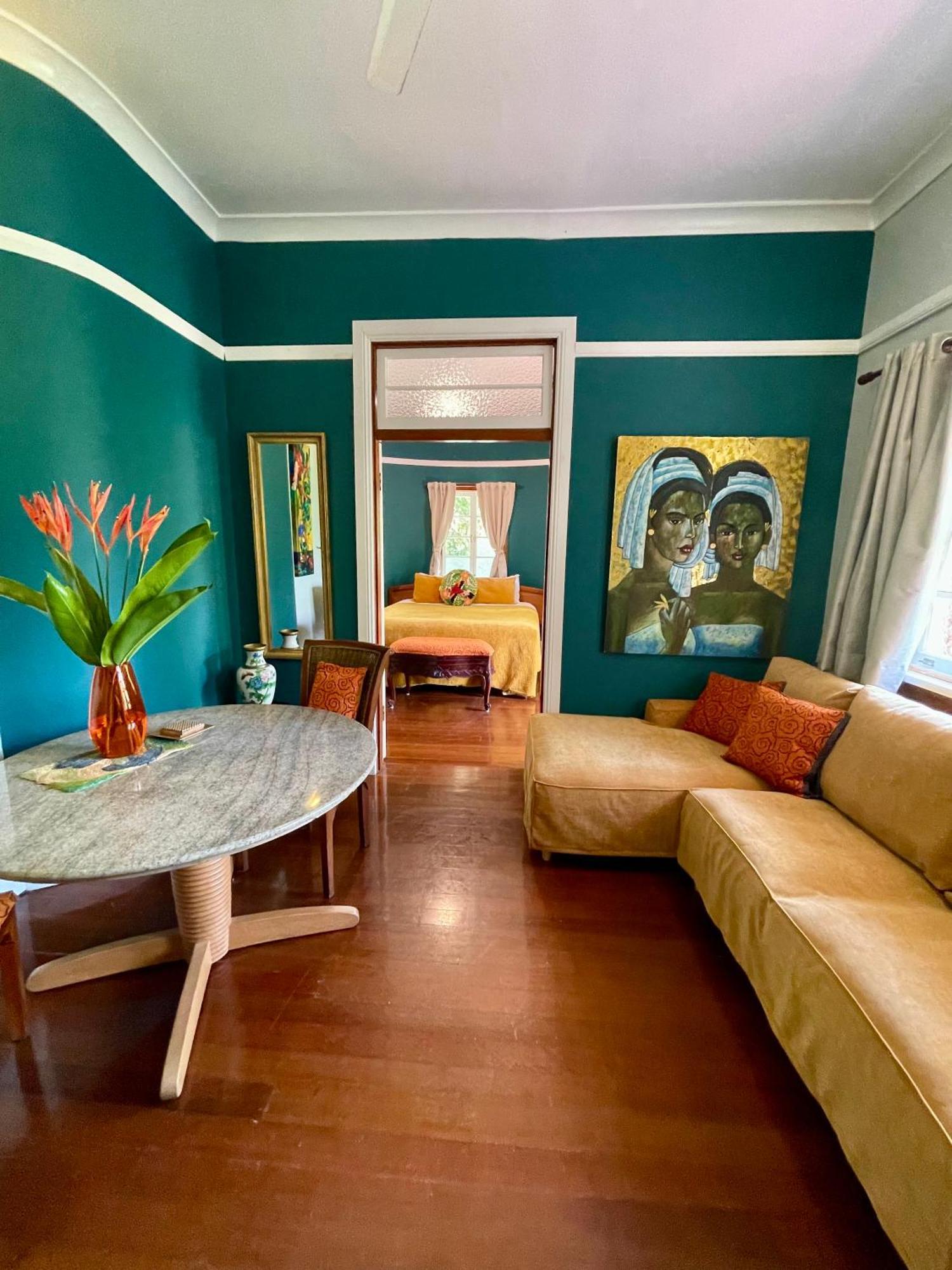 Babinda Quarters Hotel Екстериор снимка